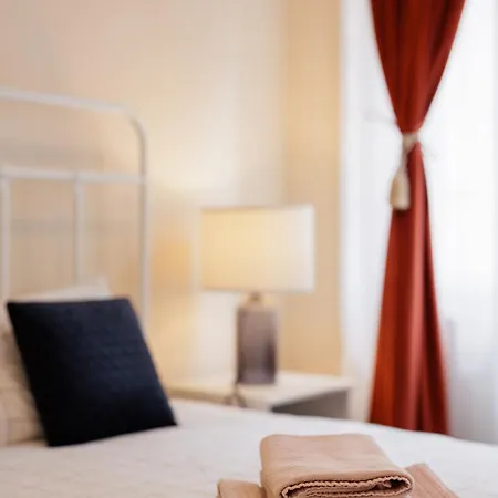 Lägenhet #artistic Flat 2br Historical Center Timişoara