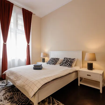 #artistic Flat 2br Historical Center